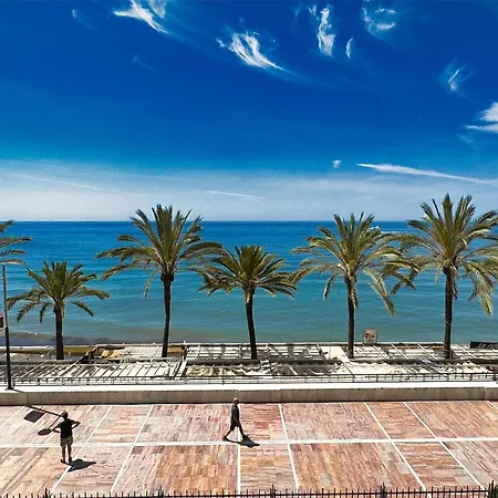 Diana 206. Completely Renovated On The Beachfront. *