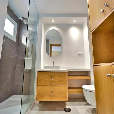 Diana 206. Completely Renovated On The Beachfront. Appartement