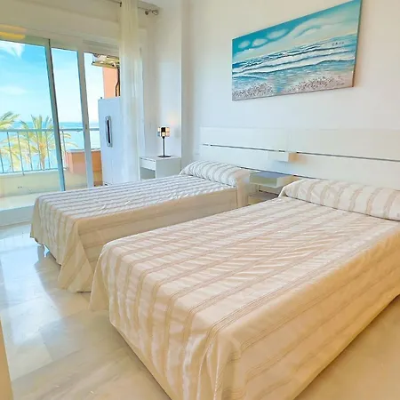 Diana 206. Completely Renovated On The Beachfront. Appartement