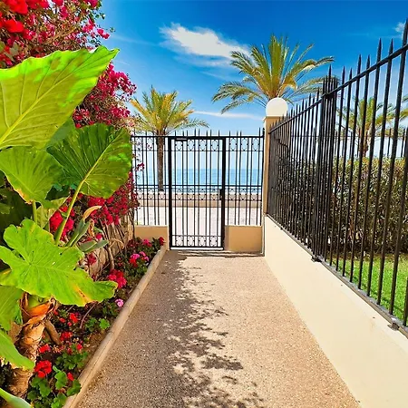 Appartement Diana 206. Completely Renovated On The Beachfront. Marbella