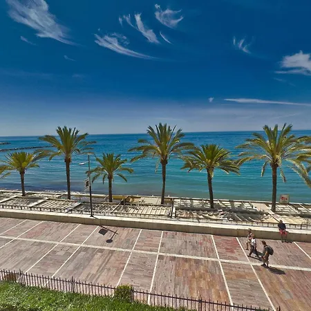 Appartement Diana 206. Completely Renovated On The Beachfront.
